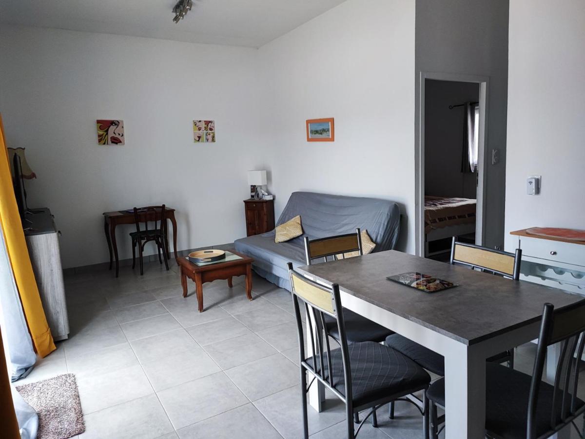 Les Garrigues Appartement *